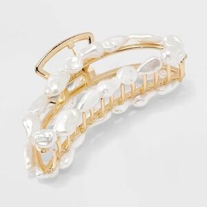 Pearl Jaw Hair Clip - A New Day